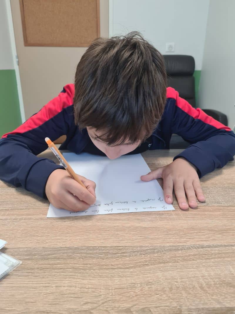 Posture effondree et fatigue ecriture